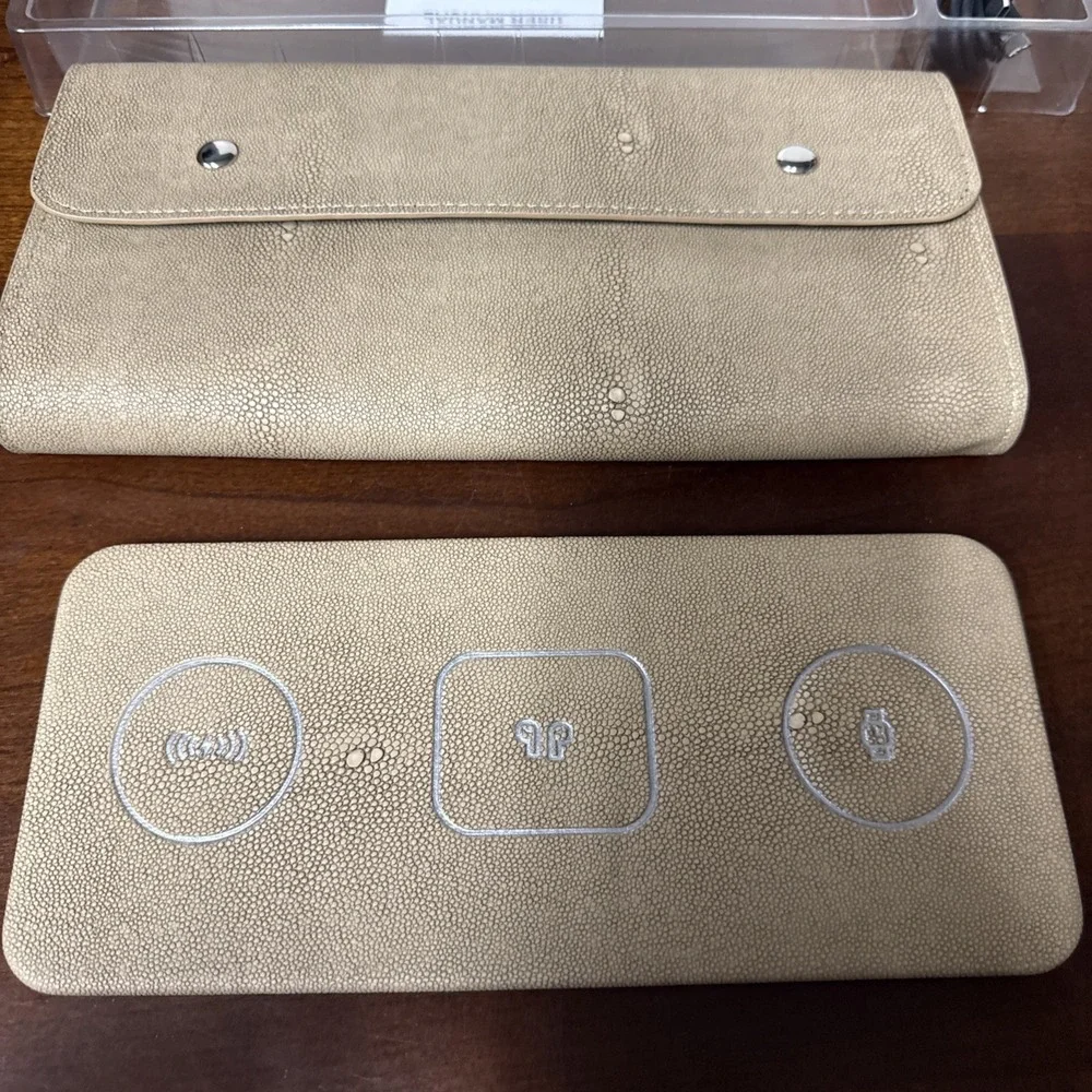 Brouk and Co ACE 3-in-1 Portable Wireless Fast Charging Pad